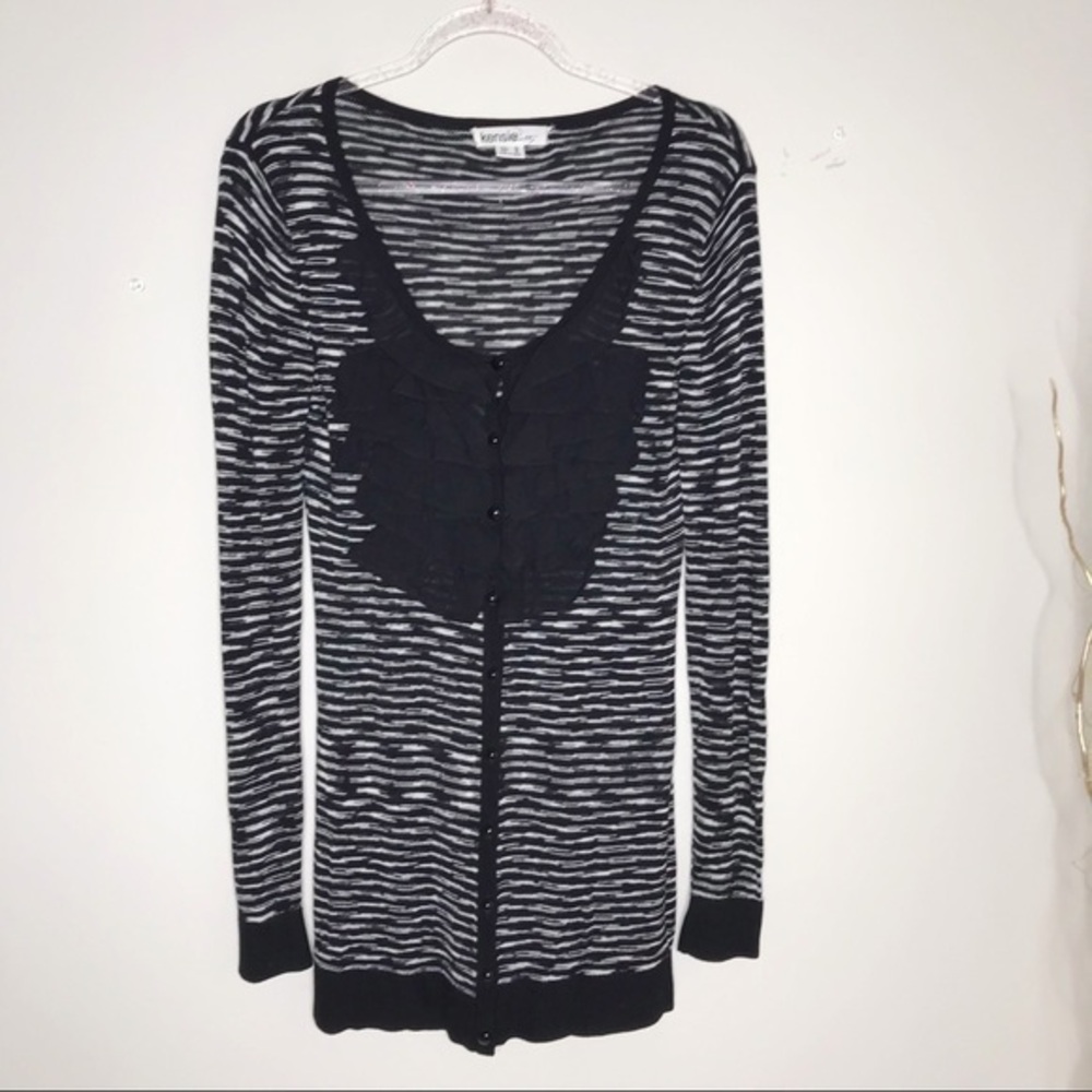 KENSIE PRETTY BLACK & WHITE RUFFLE SWEATER